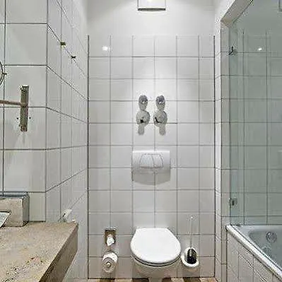 Burns Art Hotel Dusseldorf