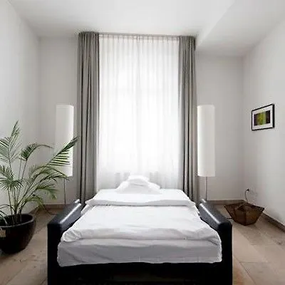 Burns Art Hotel Dusseldorf