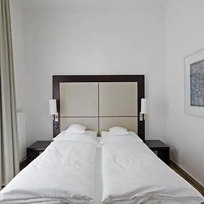 Burns Art Hotel Düsseldorf 4*,  Německo